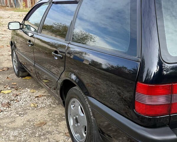 Фольксваген Пассат 1996 у Кривому Розі на Automoto.ua Синій Фольксваген Пассат, об'ємом двигуна 1.78 л та пробігом 350 тис. км за 3300 $, фото 14 на Automoto.ua