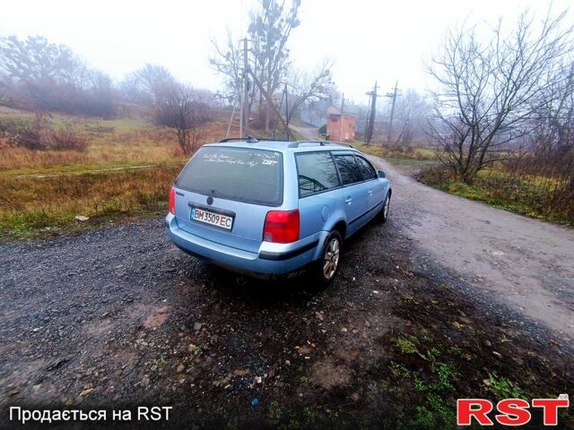 Синий Фольксваген Пассат, объемом двигателя 1.6 л и пробегом 400 тыс. км за 2350 $, фото 3 на Automoto.ua