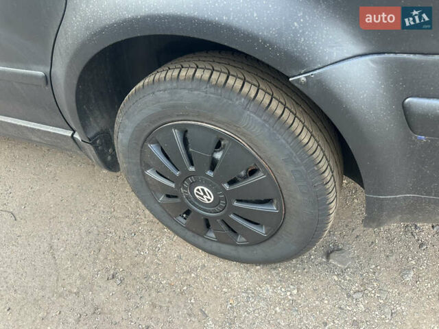 Синий Фольксваген Пассат, объемом двигателя 1.9 л и пробегом 350 тыс. км за 3500 $, фото 4 на Automoto.ua