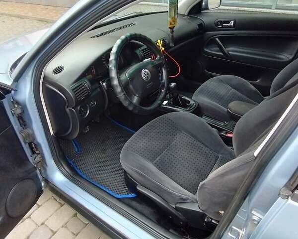 Синий Фольксваген Пассат, объемом двигателя 1.8 л и пробегом 374 тыс. км за 2600 $, фото 15 на Automoto.ua