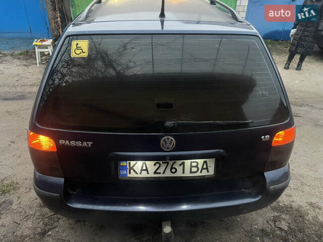 Синий Фольксваген Пассат, объемом двигателя 1.8 л и пробегом 382 тыс. км за 3500 $, фото 2 на Automoto.ua