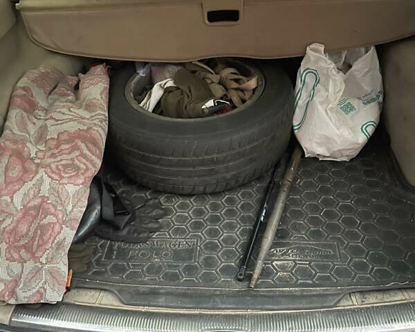 Синий Фольксваген Пассат, объемом двигателя 1.8 л и пробегом 382 тыс. км за 3500 $, фото 5 на Automoto.ua