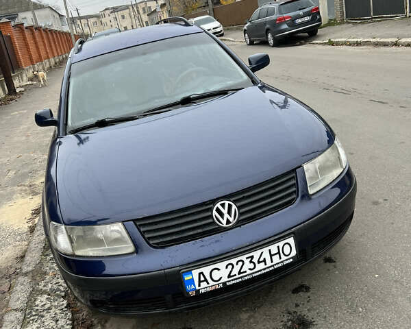 Синий Фольксваген Пассат, объемом двигателя 1.78 л и пробегом 400 тыс. км за 3500 $, фото 1 на Automoto.ua
