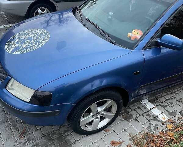 Синий Фольксваген Пассат, объемом двигателя 1.78 л и пробегом 200 тыс. км за 3100 $, фото 1 на Automoto.ua