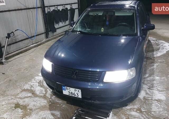 Синий Фольксваген Пассат, объемом двигателя 1.6 л и пробегом 289 тыс. км за 2700 $, фото 9 на Automoto.ua