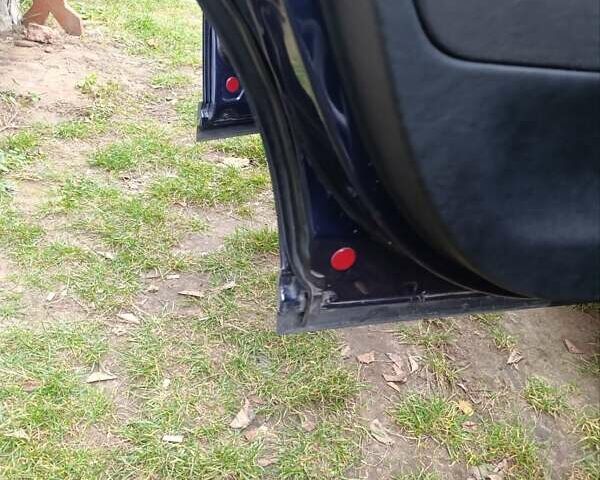 Синій Фольксваген Пассат, об'ємом двигуна 1.6 л та пробігом 260 тис. км за 3700 $, фото 6 на Automoto.ua