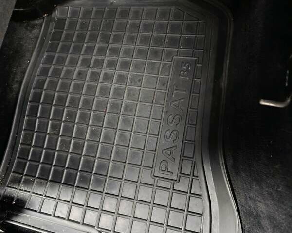 Синій Фольксваген Пассат, об'ємом двигуна 1.6 л та пробігом 260 тис. км за 3700 $, фото 3 на Automoto.ua