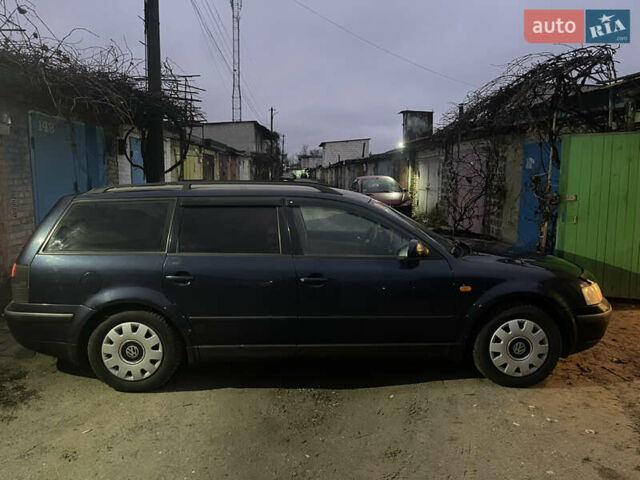 Синий Фольксваген Пассат, объемом двигателя 1.8 л и пробегом 382 тыс. км за 3500 $, фото 6 на Automoto.ua