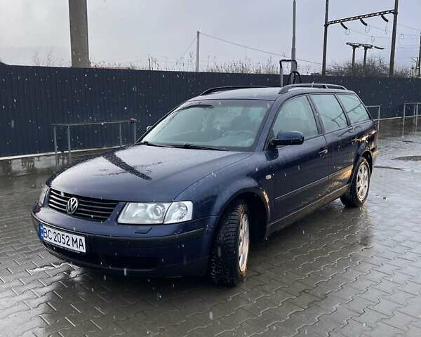Синий Фольксваген Пассат, объемом двигателя 1.78 л и пробегом 349 тыс. км за 3500 $, фото 1 на Automoto.ua