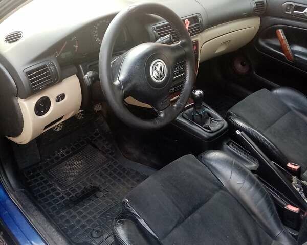 Синій Фольксваген Пассат, об'ємом двигуна 1.6 л та пробігом 320 тис. км за 3100 $, фото 3 на Automoto.ua