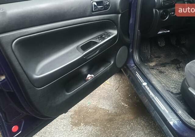 Синий Фольксваген Пассат, объемом двигателя 1.78 л и пробегом 340 тыс. км за 3695 $, фото 6 на Automoto.ua