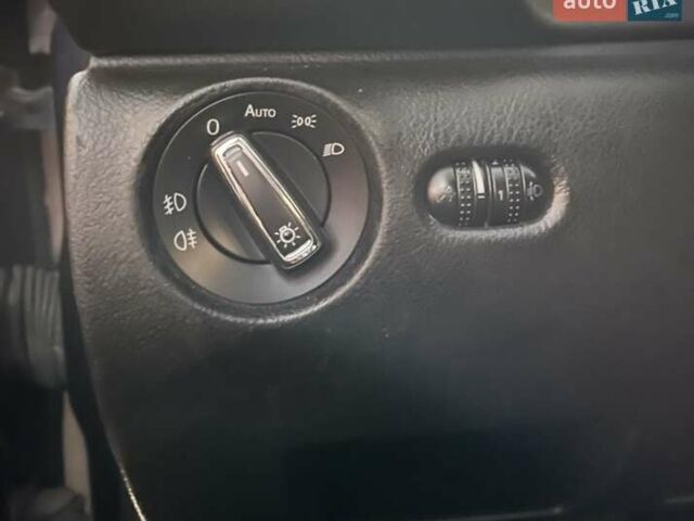 Синій Фольксваген Пассат, об'ємом двигуна 1.78 л та пробігом 320 тис. км за 5300 $, фото 16 на Automoto.ua