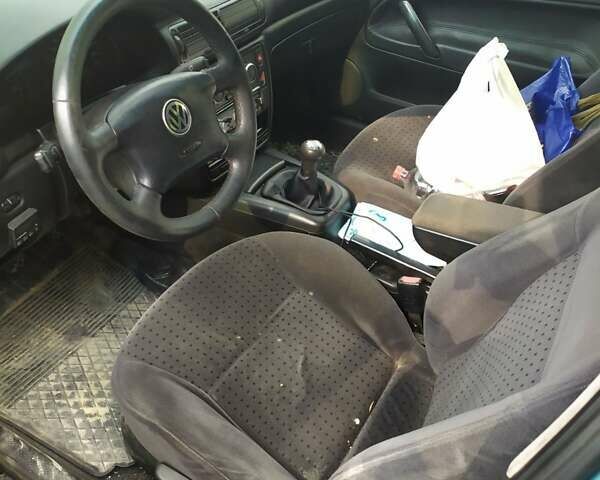 Синий Фольксваген Пассат, объемом двигателя 1.9 л и пробегом 320 тыс. км за 3800 $, фото 1 на Automoto.ua