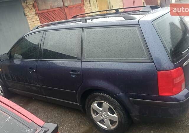 Синий Фольксваген Пассат, объемом двигателя 1.78 л и пробегом 340 тыс. км за 3695 $, фото 7 на Automoto.ua