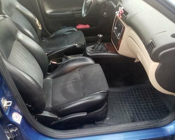 Синій Фольксваген Пассат, об'ємом двигуна 1.6 л та пробігом 320 тис. км за 3100 $, фото 1 на Automoto.ua