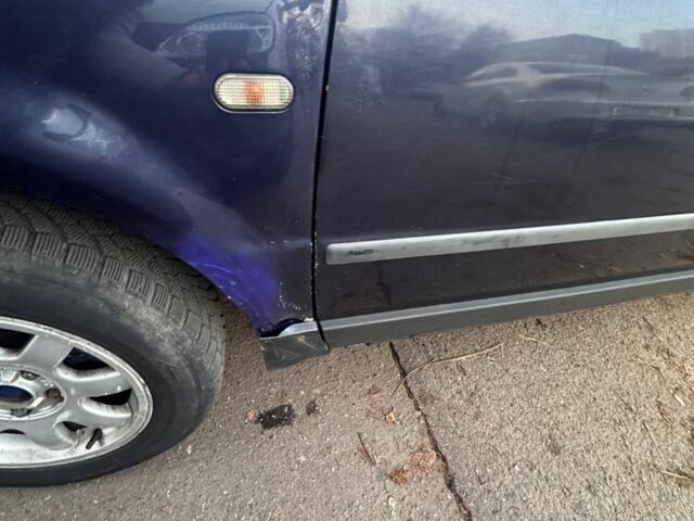 Синий Фольксваген Пассат, объемом двигателя 2.3 л и пробегом 389 тыс. км за 2600 $, фото 7 на Automoto.ua