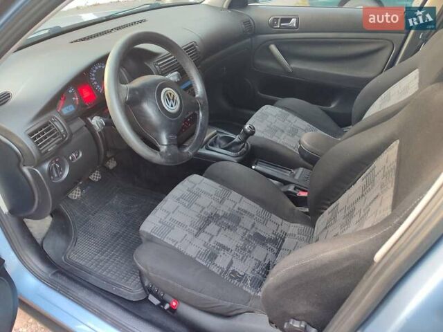 Синий Фольксваген Пассат, объемом двигателя 1.8 л и пробегом 260 тыс. км за 4500 $, фото 14 на Automoto.ua