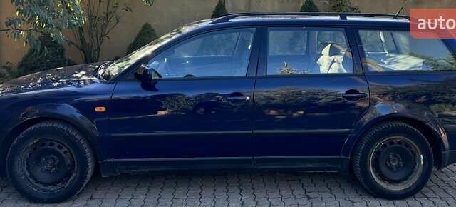 Синий Фольксваген Пассат, объемом двигателя 1.78 л и пробегом 344 тыс. км за 2350 $, фото 1 на Automoto.ua