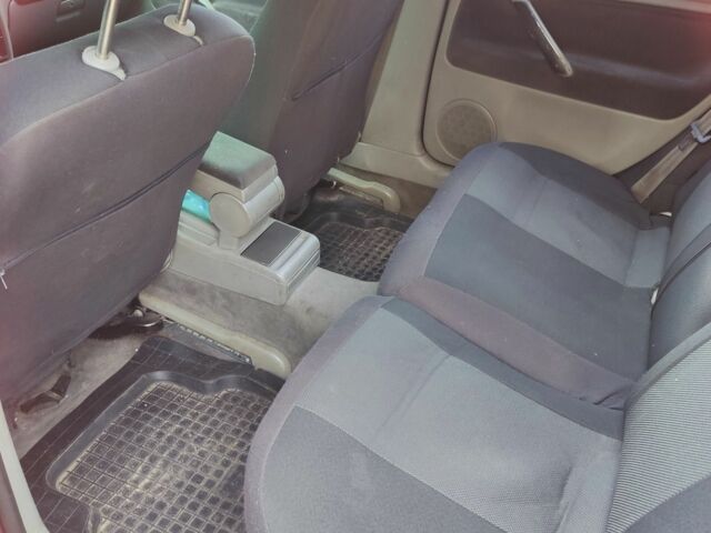 Синий Фольксваген Пассат, объемом двигателя 1.6 л и пробегом 300 тыс. км за 3200 $, фото 1 на Automoto.ua