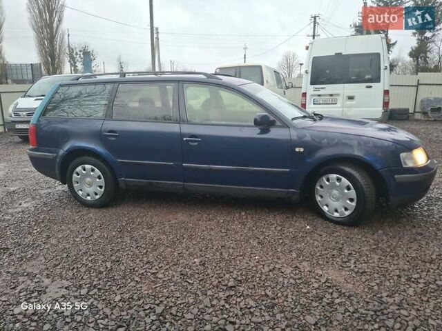 Синий Фольксваген Пассат, объемом двигателя 1.9 л и пробегом 311 тыс. км за 2000 $, фото 4 на Automoto.ua