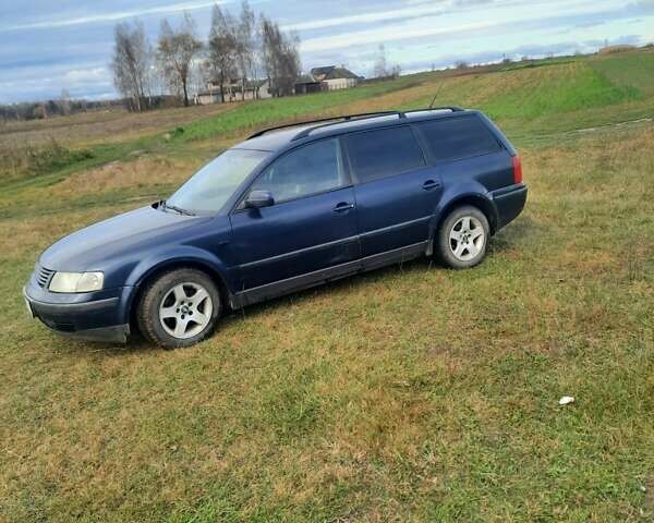 Синий Фольксваген Пассат, объемом двигателя 1.9 л и пробегом 320 тыс. км за 2950 $, фото 4 на Automoto.ua