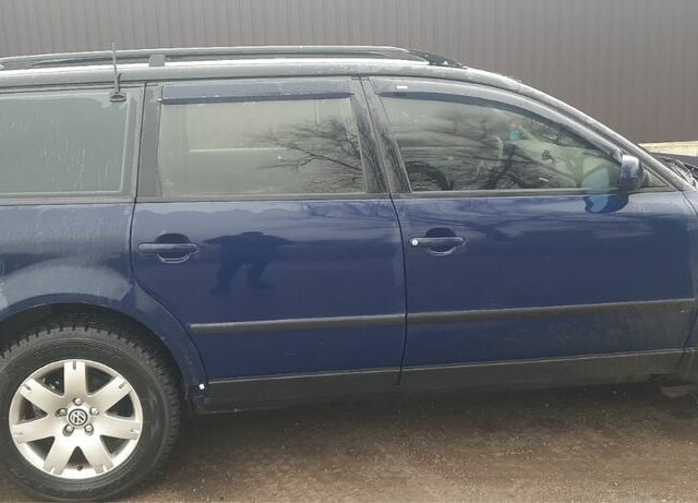 Синий Фольксваген Пассат, объемом двигателя 1.9 л и пробегом 430 тыс. км за 4200 $, фото 2 на Automoto.ua