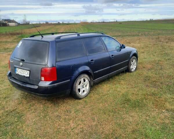 Синий Фольксваген Пассат, объемом двигателя 1.9 л и пробегом 320 тыс. км за 2950 $, фото 2 на Automoto.ua