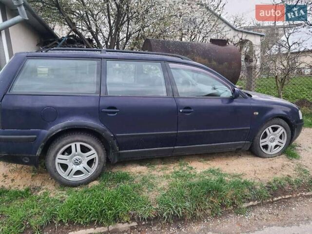Синій Фольксваген Пассат, об'ємом двигуна 1.6 л та пробігом 280 тис. км за 2800 $, фото 5 на Automoto.ua