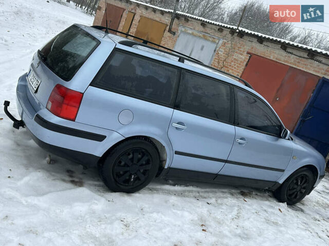 Синий Фольксваген Пассат, объемом двигателя 1.6 л и пробегом 356 тыс. км за 3500 $, фото 2 на Automoto.ua