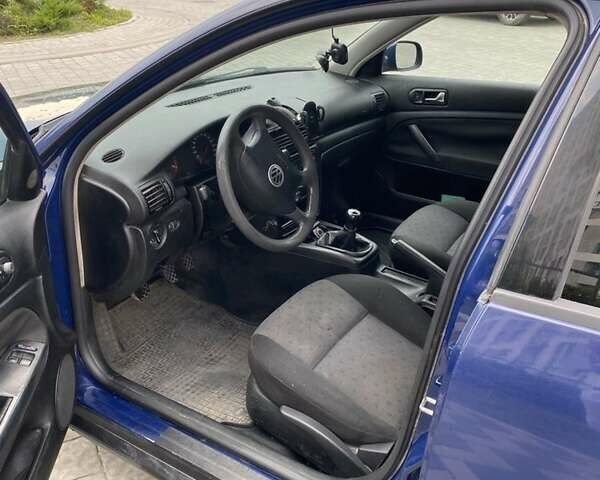 Синий Фольксваген Пассат, объемом двигателя 1.6 л и пробегом 320 тыс. км за 3150 $, фото 3 на Automoto.ua