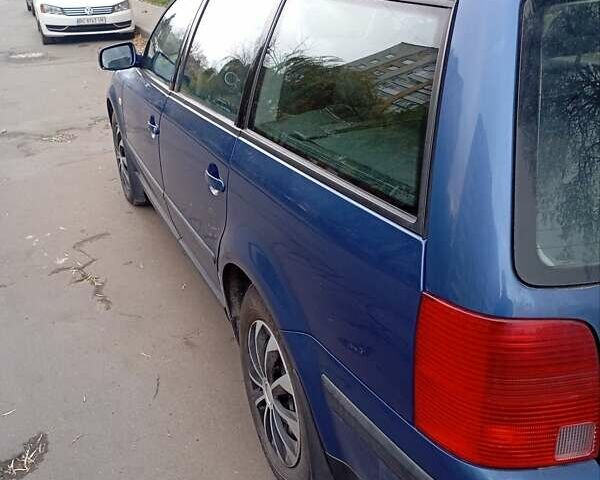 Синий Фольксваген Пассат, объемом двигателя 1.78 л и пробегом 230 тыс. км за 3650 $, фото 4 на Automoto.ua