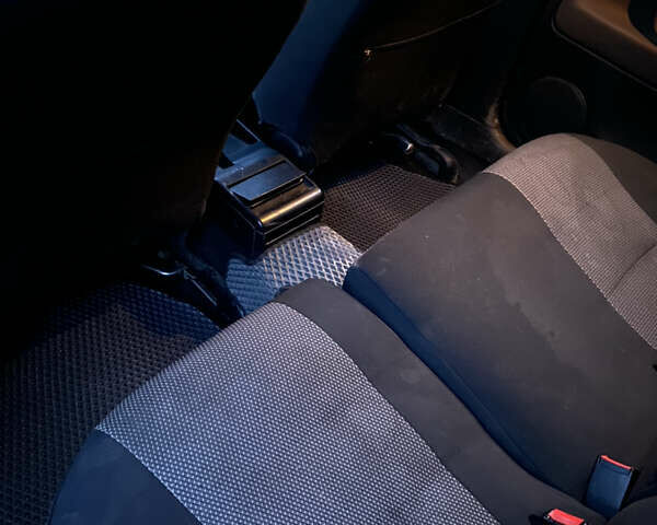 Синій Фольксваген Пассат, об'ємом двигуна 1.9 л та пробігом 354 тис. км за 4000 $, фото 7 на Automoto.ua