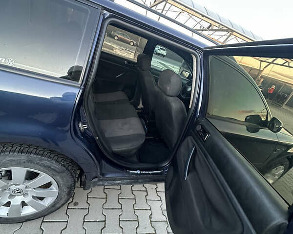 Синий Фольксваген Пассат, объемом двигателя 1.9 л и пробегом 330 тыс. км за 2800 $, фото 5 на Automoto.ua