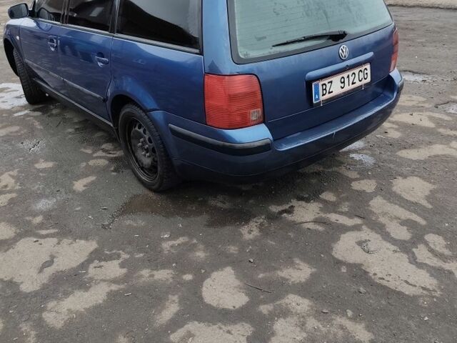 Синій Фольксваген Пассат, об'ємом двигуна 2 л та пробігом 350 тис. км за 3084 $, фото 2 на Automoto.ua