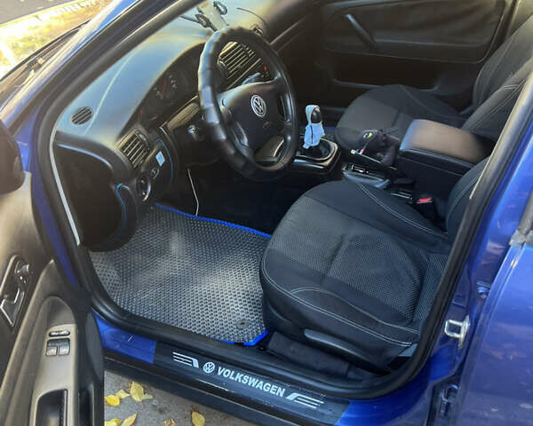 Синий Фольксваген Пассат, объемом двигателя 1.6 л и пробегом 321 тыс. км за 3500 $, фото 5 на Automoto.ua