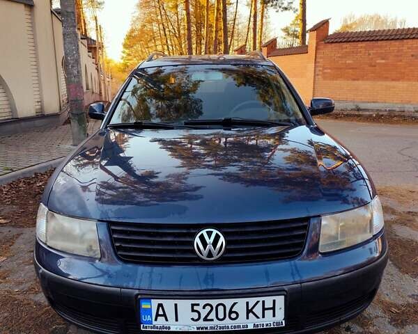 Синий Фольксваген Пассат, объемом двигателя 1.6 л и пробегом 330 тыс. км за 2700 $, фото 9 на Automoto.ua