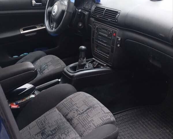 Синий Фольксваген Пассат, объемом двигателя 1.78 л и пробегом 230 тыс. км за 3650 $, фото 6 на Automoto.ua