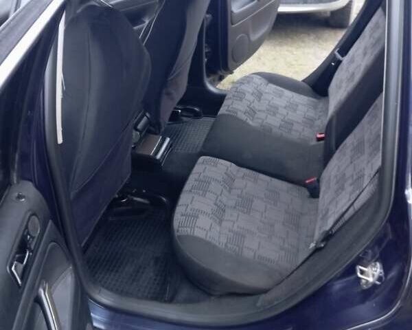 Синий Фольксваген Пассат, объемом двигателя 1.9 л и пробегом 382 тыс. км за 3400 $, фото 10 на Automoto.ua