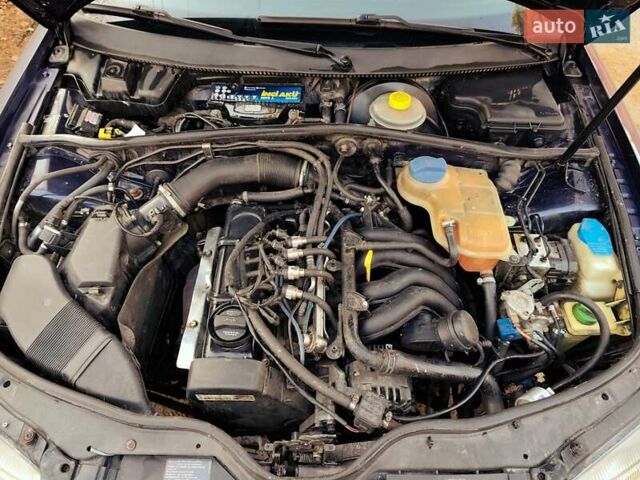 Синий Фольксваген Пассат, объемом двигателя 1.6 л и пробегом 330 тыс. км за 2700 $, фото 10 на Automoto.ua