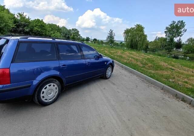 Синий Фольксваген Пассат, объемом двигателя 1.6 л и пробегом 280 тыс. км за 3000 $, фото 2 на Automoto.ua