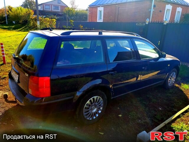 Синий Фольксваген Пассат, объемом двигателя 1.9 л и пробегом 385 тыс. км за 5000 $, фото 5 на Automoto.ua