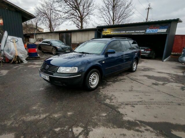 Синий Фольксваген Пассат, объемом двигателя 1.9 л и пробегом 462 тыс. км за 3000 $, фото 5 на Automoto.ua