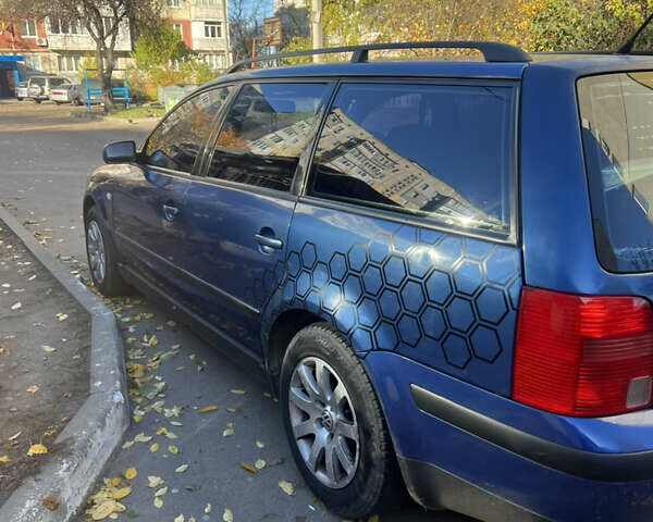 Синий Фольксваген Пассат, объемом двигателя 1.6 л и пробегом 321 тыс. км за 3500 $, фото 9 на Automoto.ua