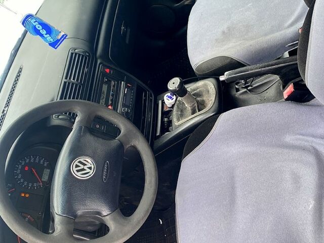 Синій Фольксваген Пассат, об'ємом двигуна 1.8 л та пробігом 350 тис. км за 3100 $, фото 5 на Automoto.ua