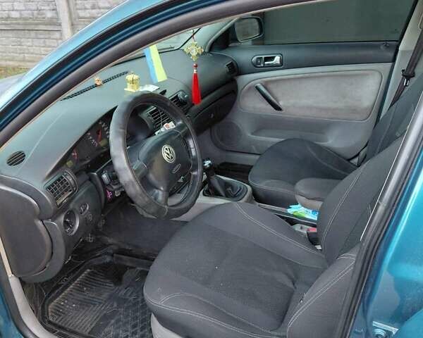 Синій Фольксваген Пассат, об'ємом двигуна 1.78 л та пробігом 380 тис. км за 3300 $, фото 4 на Automoto.ua