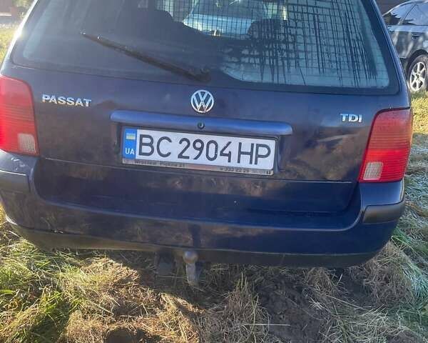 Синий Фольксваген Пассат, объемом двигателя 1.9 л и пробегом 456 тыс. км за 2700 $, фото 5 на Automoto.ua
