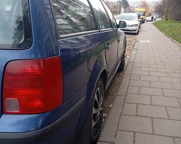 Синий Фольксваген Пассат, объемом двигателя 1.78 л и пробегом 230 тыс. км за 3650 $, фото 2 на Automoto.ua