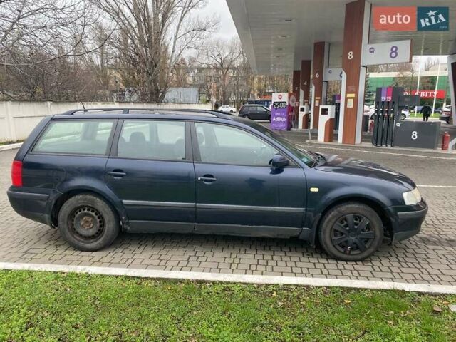Синій Фольксваген Пассат, об'ємом двигуна 1.9 л та пробігом 355 тис. км за 2007 $, фото 4 на Automoto.ua