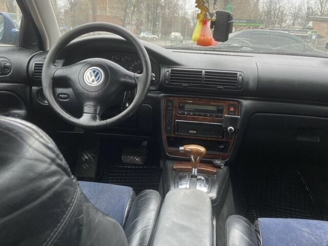 Синій Фольксваген Пассат, об'ємом двигуна 1.9 л та пробігом 300 тис. км за 2000 $, фото 6 на Automoto.ua