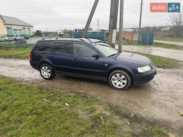 Синий Фольксваген Пассат, объемом двигателя 1.9 л и пробегом 373 тыс. км за 4200 $, фото 1 на Automoto.ua